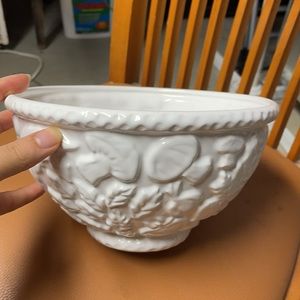 White ceramic salad bowl 🥙🥗